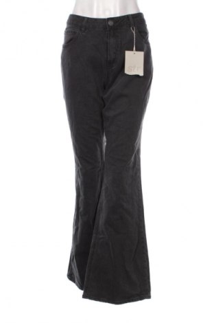 Damen Jeans Stradivarius, Größe L, Farbe Schwarz, Preis € 21,99