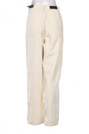 Damen Cordhose Urban Classics, Größe M, Farbe Ecru, Preis € 51,99