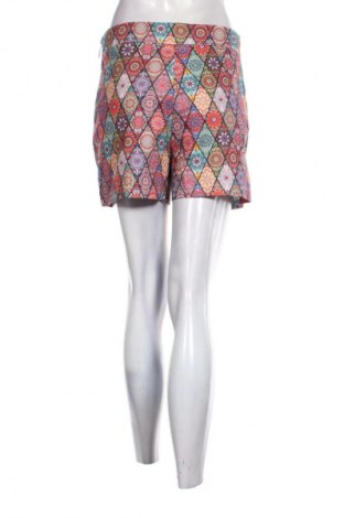Дамски къс панталон Bebe Plus, Размер L, Цвят Многоцветен, Цена 16,00 €