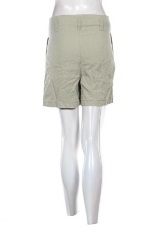 Дамски къс панталон C&A, Размер M, Цвят Зелен, Цена 6,13 €