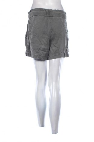 Damen Shorts H&M, Größe L, Farbe Grau, Preis 9,78 €