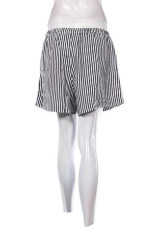 Pantaloni scurți de femei H&M, Mărime M, Culoare Multicolor, Preț 52,13 Lei