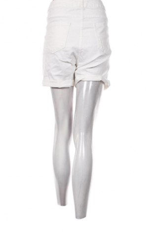 Női rövidnadrág Janina, Méret 3XL, Szín Fehér, Ár 3 579 Ft