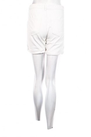 Дамски къс панталон LC Waikiki, Размер S, Цвят Бял, Цена 20,00 €