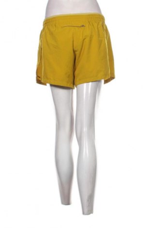 Női rövidnadrág Nike, Méret M, Szín Sárga, Ár 6 319 Ft
