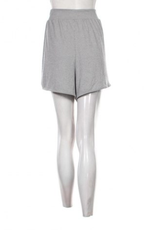 Damen Shorts Nike, Größe 3XL, Farbe Mehrfarbig, Preis 17,99 €