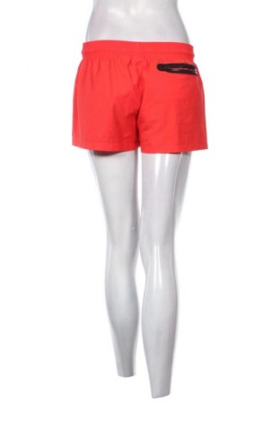 Γυναικείο κοντό παντελόνι Nike, Μέγεθος M, Χρώμα Κόκκινο, Τιμή 17,00 €