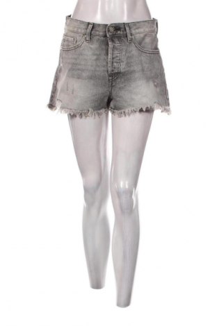 Γυναικείο κοντό παντελόνι ONLY, Μέγεθος S, Χρώμα Γκρί, Τιμή 8,99 €