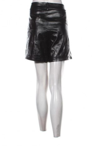 Дамски къс панталон ONLY, Размер L, Цвят Черен, Цена 24,03 €