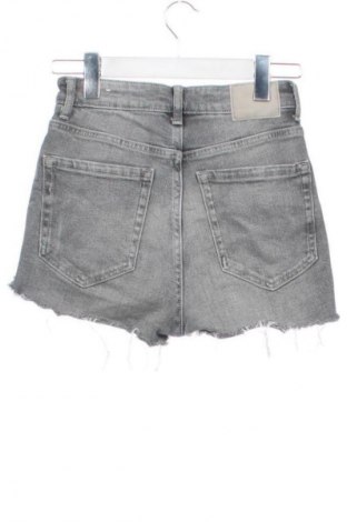 Γυναικείο κοντό παντελόνι Pull&Bear, Μέγεθος XS, Χρώμα Γκρί, Τιμή 8,99 €