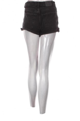 Damen Shorts Pull&Bear, Größe S, Farbe Schwarz, Preis € 9,99