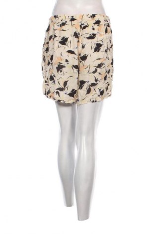 Γυναικείο κοντό παντελόνι Selected Femme, Μέγεθος M, Χρώμα Πολύχρωμο, Τιμή 12,99 €
