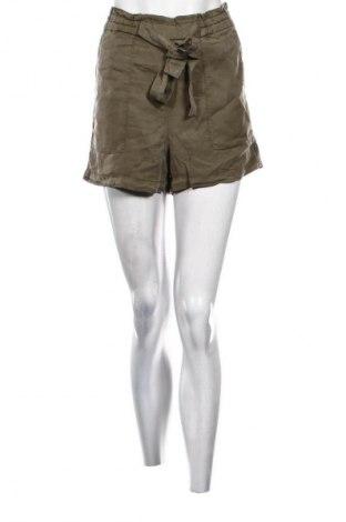 Pantaloni scurți de femei Stradivarius, Mărime M, Culoare Verde, Preț 32,99 Lei