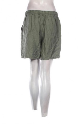 Дамски къс панталон Unbranded, Размер XL, Цвят Зелен, Цена 10,00 €