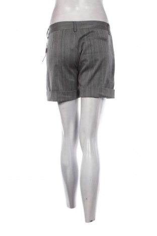 Дамски къс панталон Unbranded, Размер XL, Цвят Многоцветен, Цена 9,78 €