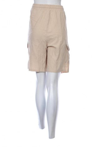 Дамски къс панталон Unbranded, Размер XL, Цвят Бежов, Цена 10,00 €