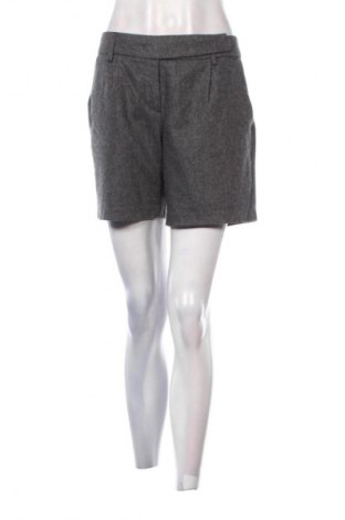 Damen Shorts United Colors Of Benetton, Größe XL, Farbe Mehrfarbig, Preis 9,99 €