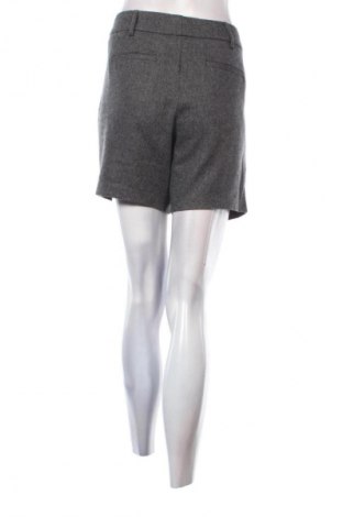 Damen Shorts United Colors Of Benetton, Größe XL, Farbe Mehrfarbig, Preis 9,99 €