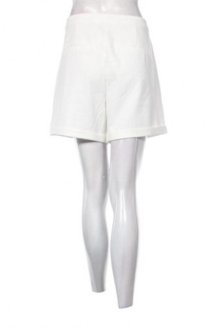 Damen Shorts VILA, Größe XL, Farbe Weiß, Preis 10,00 €