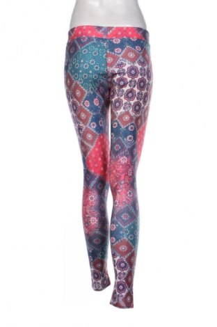 Дамски клин American Eagle, Размер M, Цвят Многоцветен, Цена 14,00 €