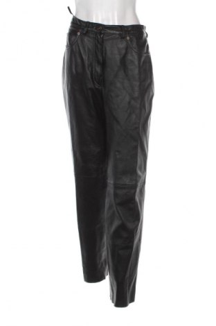 Γυναικείο παντελόνι δερμάτινο Canda, Μέγεθος L, Χρώμα Μαύρο, Τιμή 45,99 €