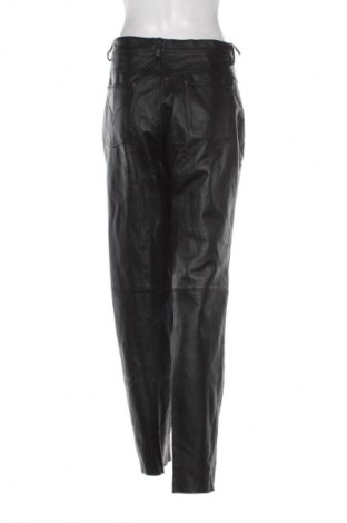 Γυναικείο παντελόνι δερμάτινο Canda, Μέγεθος L, Χρώμα Μαύρο, Τιμή 45,99 €