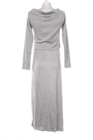 Дамски костюм Sinsay, Размер L, Цвят Сребрист, Цена 71,66 €