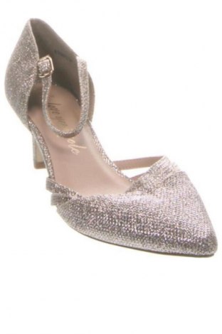 Női cipők New Look, Méret 38, Szín Arany
, Ár 10 796 Ft