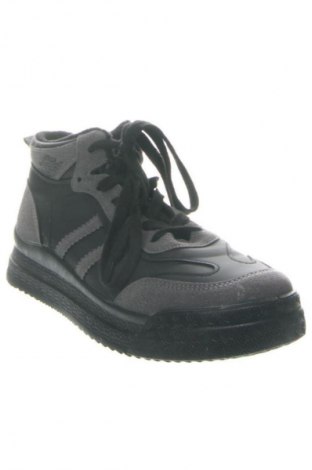 Obuwie damskie Tendenz, Rozmiar 40, Kolor Czarny, Cena 171,47 zł