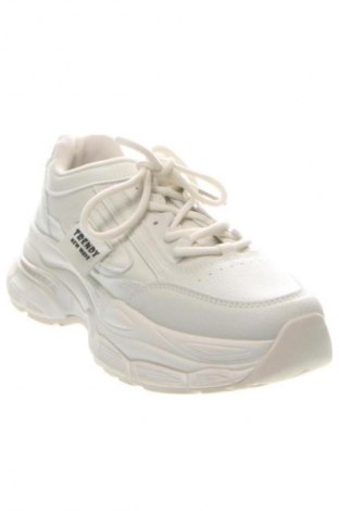 Дамски обувки Trendy, Размер 39, Цвят Бял, Цена 26,08 €