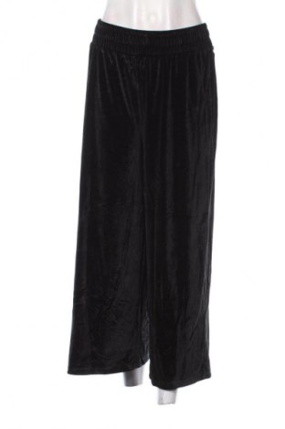 Дамски панталон Bershka, Размер XL, Цвят Черен, Цена 9,71 €