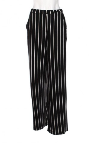 Damenhose Bershka, Größe M, Farbe Mehrfarbig, Preis € 6,99