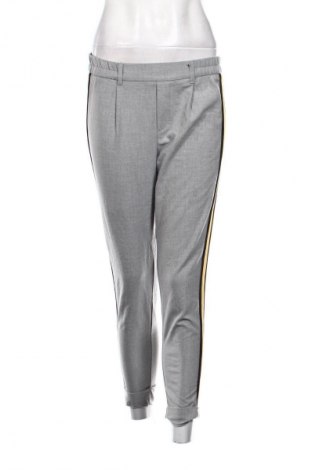 Pantaloni de femei Bershka, Mărime M, Culoare Multicolor, Preț 27,99 Lei