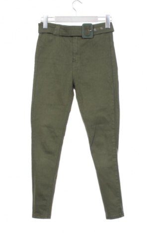 Дамски панталон Bershka, Размер XS, Цвят Зелен, Цена 14,74 €