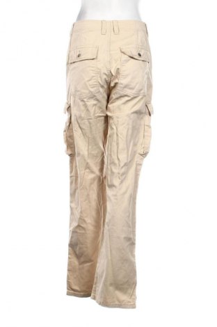 Дамски панталон Bershka, Размер M, Цвят Бежов, Цена 15,00 €