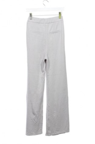 Дамски панталон Defacto, Размер XS, Цвят Сив, Цена 25,00 €