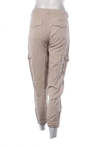 Pantaloni de femei Guess, Mărime L, Culoare Bej, Preț 132,99 Lei
