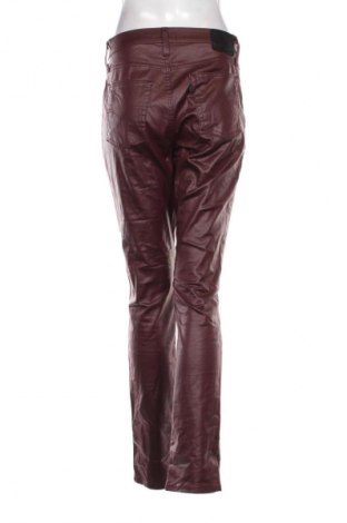 Dámské kalhoty  Levi's, Velikost M, Barva Červená, Cena  469,00 Kč