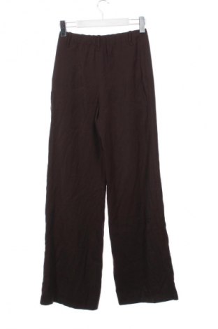 Γυναικείο παντελόνι Pull&Bear, Μέγεθος XS, Χρώμα Καφέ, Τιμή 28,99 €