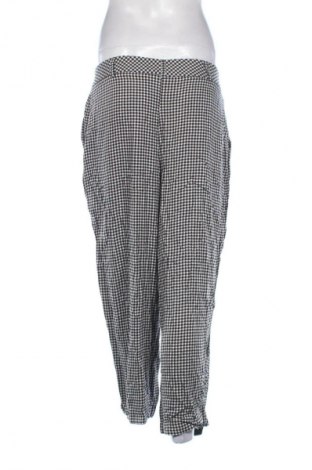 Dámské kalhoty  Pull&Bear, Velikost XL, Barva Vícebarevné, Cena  425,00 Kč