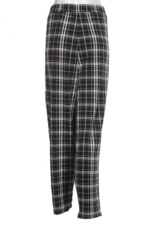 Γυναικείο παντελόνι SHEIN, Μέγεθος 4XL, Χρώμα Πολύχρωμο, Τιμή 15,00 €