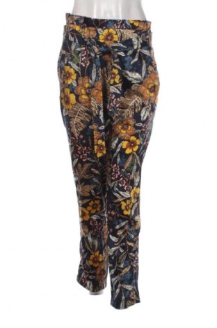 Damenhose Stradivarius, Größe M, Farbe Mehrfarbig, Preis € 15,00