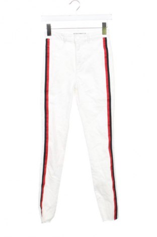 Damenhose Zara, Größe M, Farbe Weiß, Preis 13,81 €