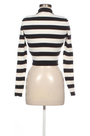 Damski sweter Bershka, Rozmiar M, Kolor Kolorowy, Cena 43,99 zł