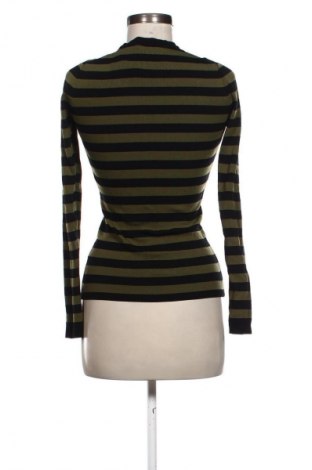 Damski sweter Nikkie, Rozmiar S, Kolor Kolorowy, Cena 87,99 zł