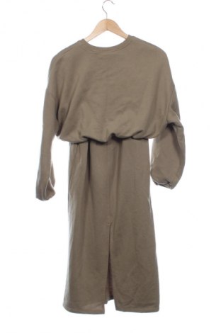 Damen Trainingsanzug Pull&Bear, Größe S, Farbe Grün, Preis € 35,00