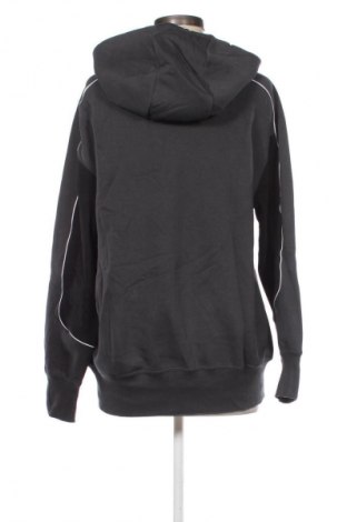 Дамски суитшърт Nike, Размер XS, Цвят Многоцветен, Цена 56,24 €