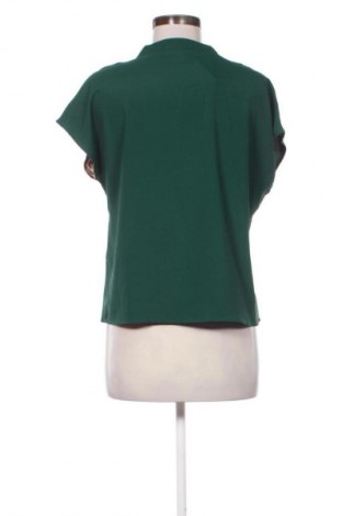 Дамски топ SHEIN, Размер M, Цвят Многоцветен, Цена 15,00 €