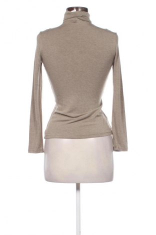 Helancă de femei Unbranded, Mărime M, Culoare Bej, Preț 52,13 Lei