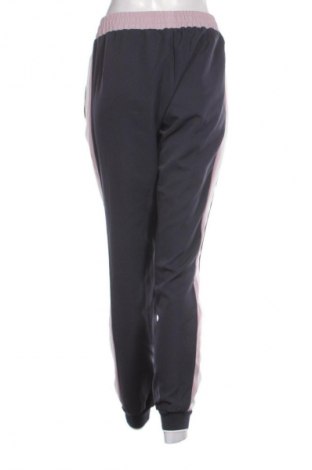 Pantaloni trening de femei Beloved, Mărime M, Culoare Multicolor, Preț 42,23 Lei